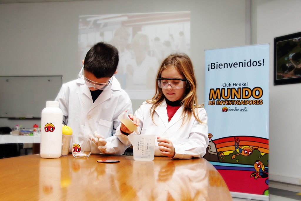 Hijos de los colaboradores de Henkel Argentina participaron en el lanzamiento de Forscherwelt en el país